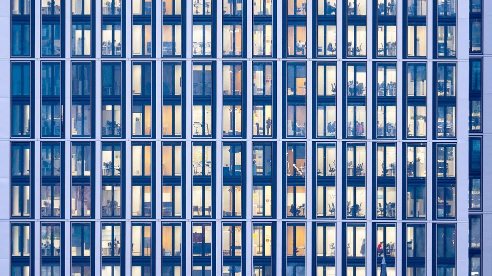 Eine Mehrheit der Arbeitnehmerinnen und Arbeitnehmer arbeitet nach eigenem Bekunden gern - aber am liebsten in Teilzeit (Symbolbild) Foto: Boris Roessler