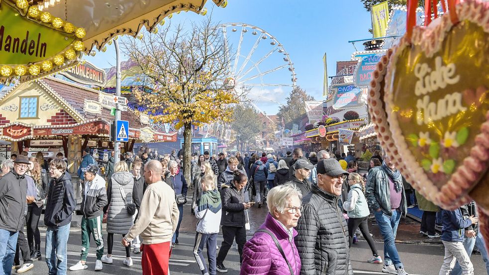 Eine halbe Million Menschen kommen traditionell zum Gallimarkt. Foto: Klaus Ortgies/Archiv