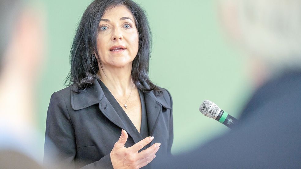 Unter Erfolgsdruck: Die neue Wirtschaftsministerin Katherina Reiche (CDU). Sie macht vieles anders als Robert Habeck. Journalisten schätzt sie offensichtlich nicht. Foto: dpa/Michael Kappeler