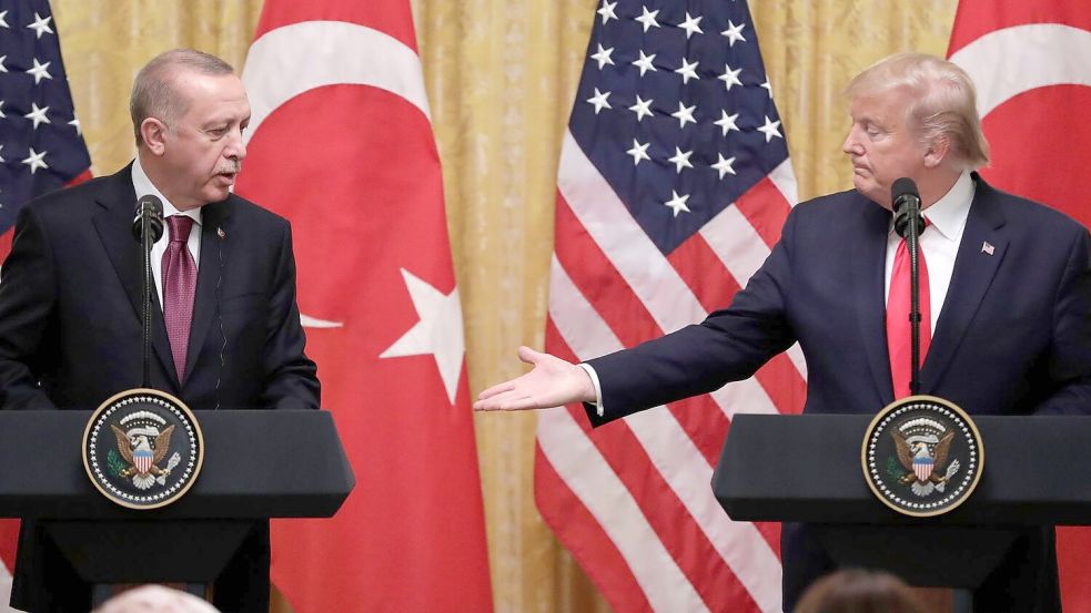 US-Präsident Donald Trump und der türkische Präsident Erdogan (Archivbild) Foto: Evan Vucci/AP/dpa