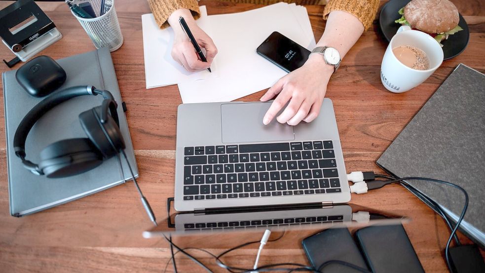 Besonders verbreitet ist das Homeoffice in Dienstleistungsjobs. (Symbolbild) Foto: Fabian Strauch