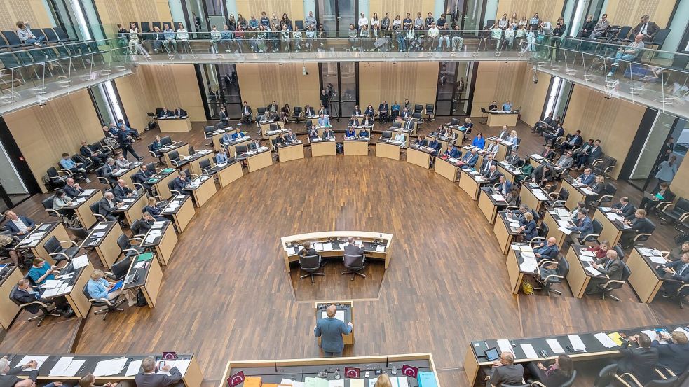 Grünes Licht für den Bundeshaushalt und andere Gesetze: Der Bundesrat tagt. Foto: Michael Kappeler/dpa