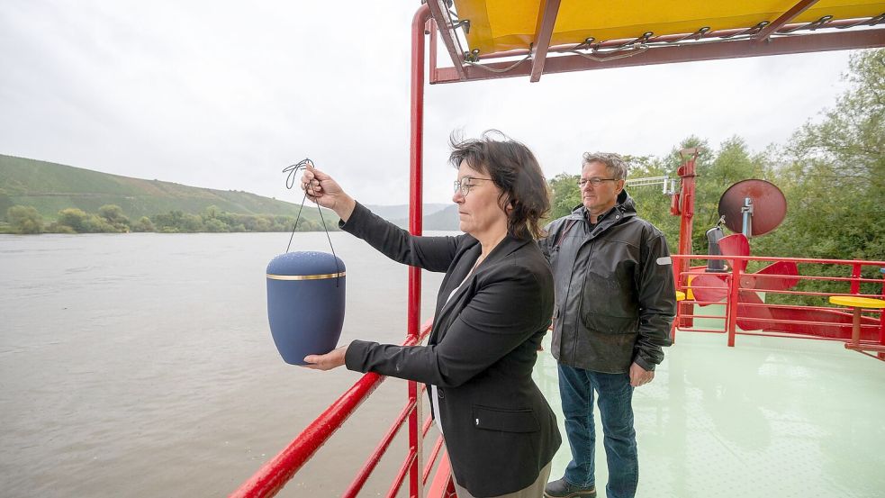Mit der Neufassung des Bestattungsgesetzes sind neue Beisetzungen in Rheinland-Pfalz möglich. (Archivbild) Foto: Harald Tittel
