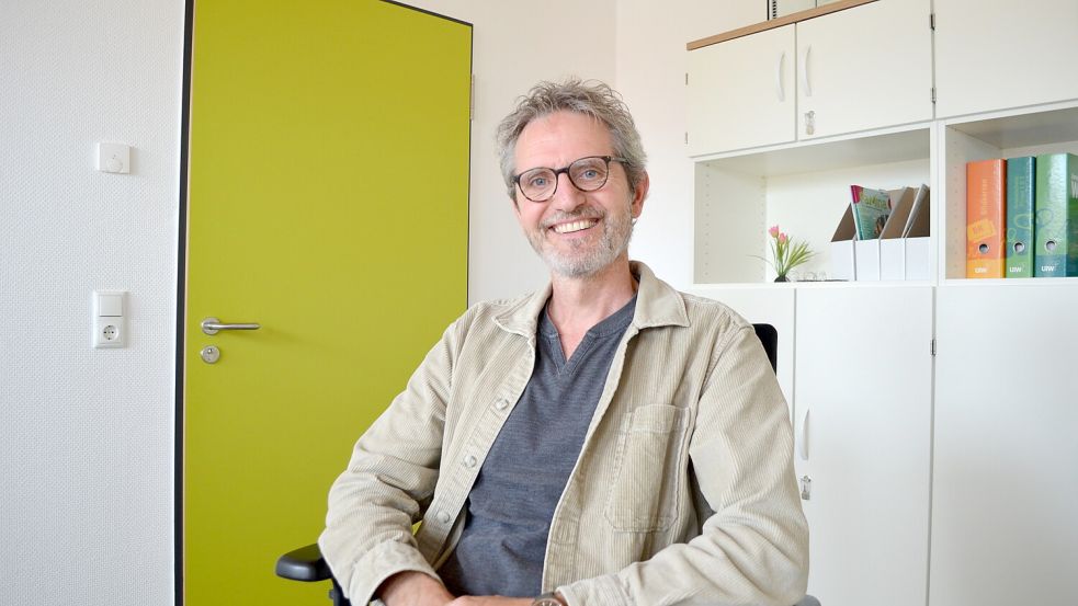 "Für genau solche Fälle war die Poollösung ideal", sagt Johannes Lindemann zum Fall Linus. Der 56-Jährige ist seit 2015 Leiter der Grundschule Ostrhauderfehn. Foto: Astrid Fertig