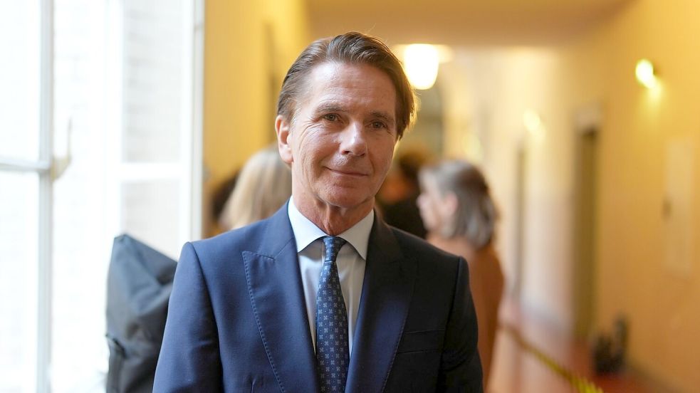 Béla Anda, Ex-Regierungssprecher und Block-Berater, darf nicht mehr als Zuschauer im Gerichtssaal sein - weil er auch als Zeuge geladen werden könnte. Foto: Marcus Brandt