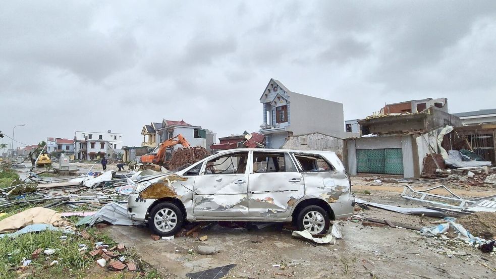 Der Tropensturm war am Sonntag in Vietnam auf Land getroffen. Foto: Viet Hoang/VNExpress/AP/dpa