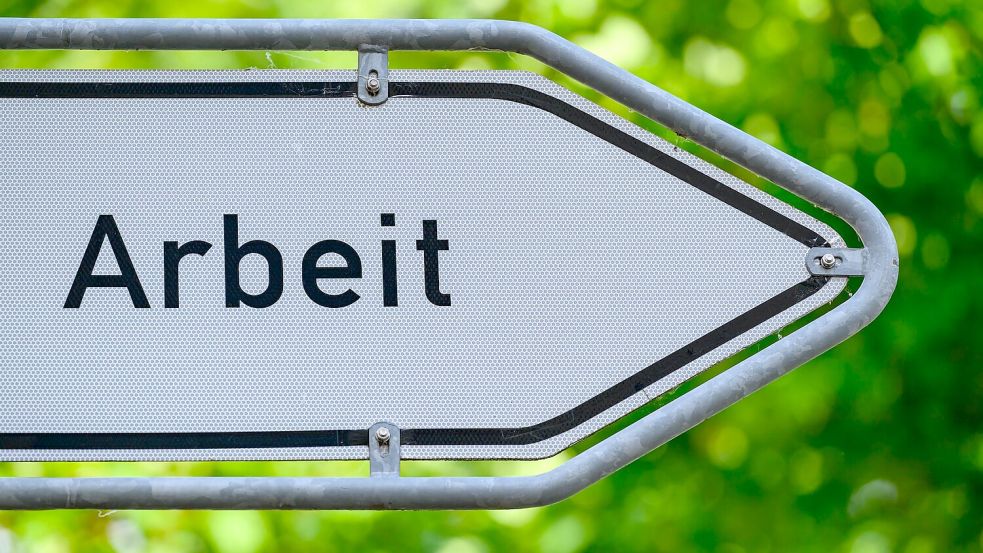 Die Zahl der Arbeitslosen in Deutschland ist im September wieder unter die Drei-Millionen-Grenze gesunken (Archivbild). Foto: Patrick Pleul