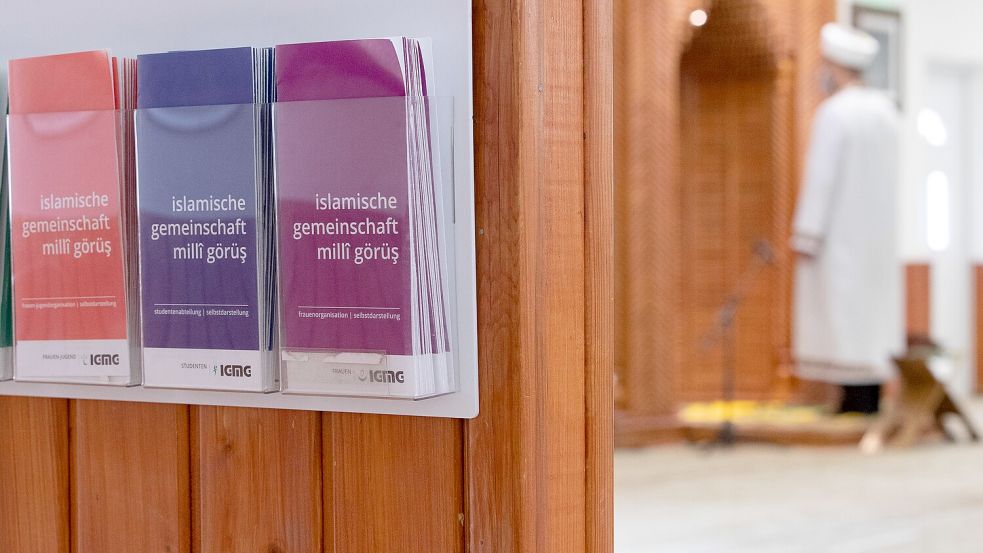 „Glaube als Kompass der Menschlichkeit“ – unter diesem Motto zeigen elf Moscheen in Osnabrück zum Tag der offenen Moschee Einblicke in Religion und Alltag. Foto: dpa/Friso Gentsch