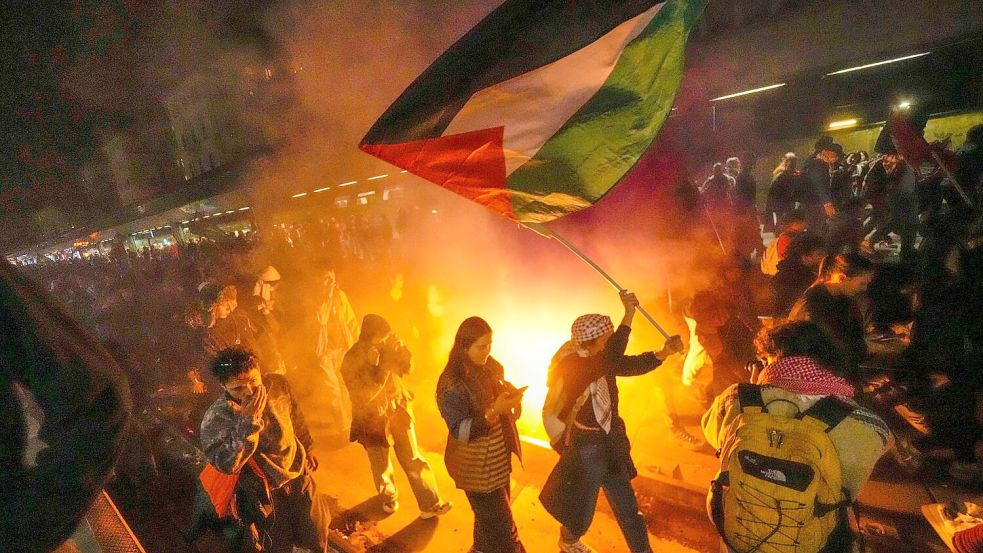 Der Militäreinsatz gegen die Flotte löste Proteste aus. Foto: Luca Bruno/AP/dpa