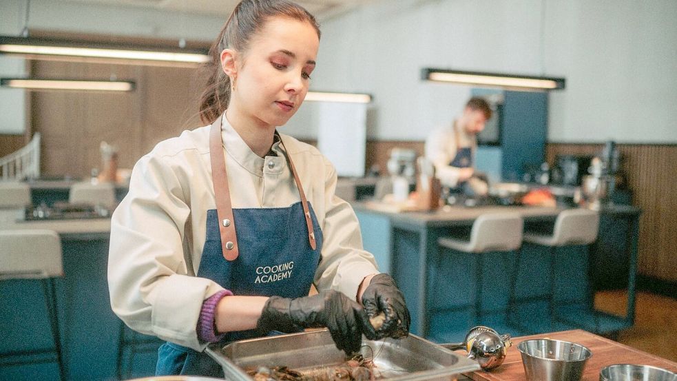 Mit „Die Cooking Academy“ versucht der Privatsender ab Montag einen Neuanfang - und tischt sein Vorabend-Rezept gleich mehrfach auf. Foto: Julia Feldhagen