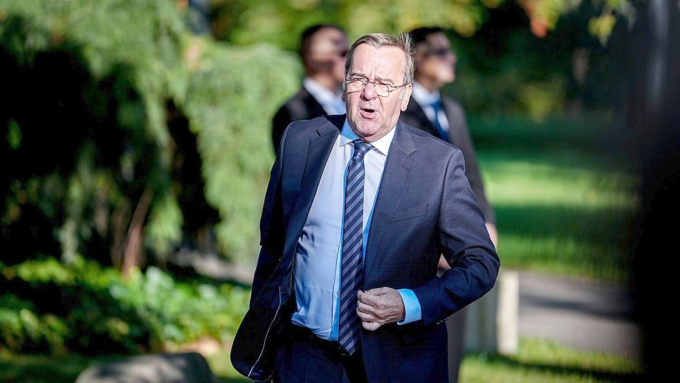 Verteidigungsminister Pistorius dringt darauf, sich an den vereinbarten Zeitplan zu halten. (Archivbild) Foto: Kay Nietfeld/dpa