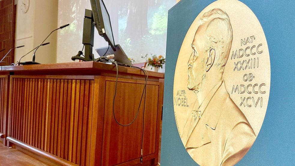 Los geht es traditionell mit der Bekanntgabe der Medizin-Nobelpreisträger im Nobelforum des Stockholmer Karolinska-Instituts. (Archivbild) Foto: Steffen Trumpf/dpa