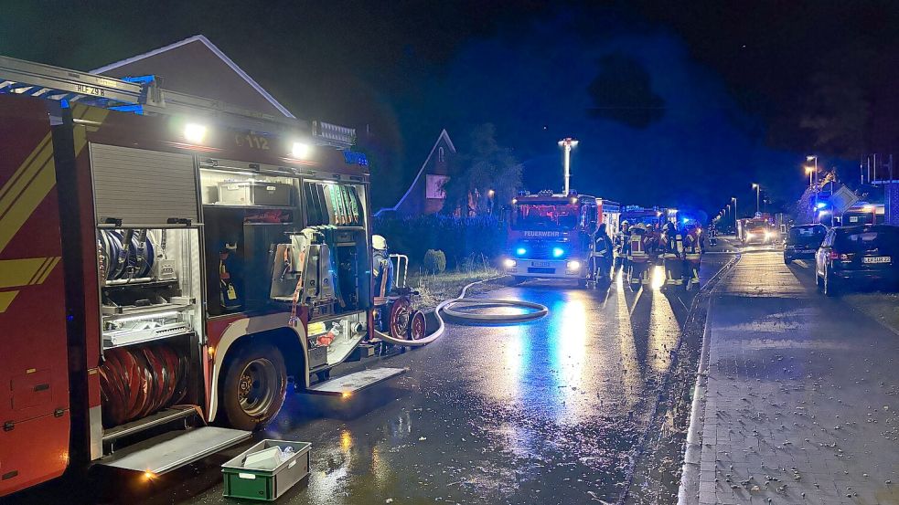 Die Heidestraße war während des Einsatzes in einem Teilabschnitt voll gesperrt. Foto: Carsten Ammermann