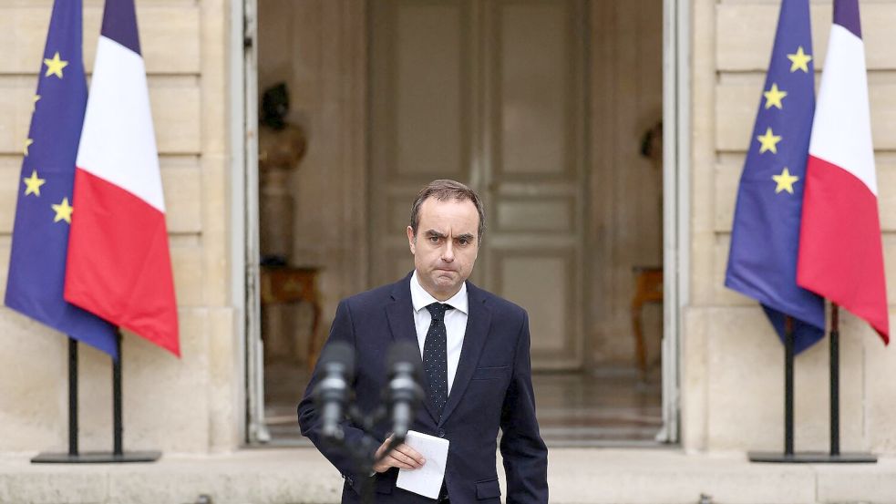 Der zurückgetretene Premier soll in Paris bis Mittwoch einen Ausweg aus der politischen Krise finden. Foto: Stephane Mahe/Reuters Pool/AP/dp