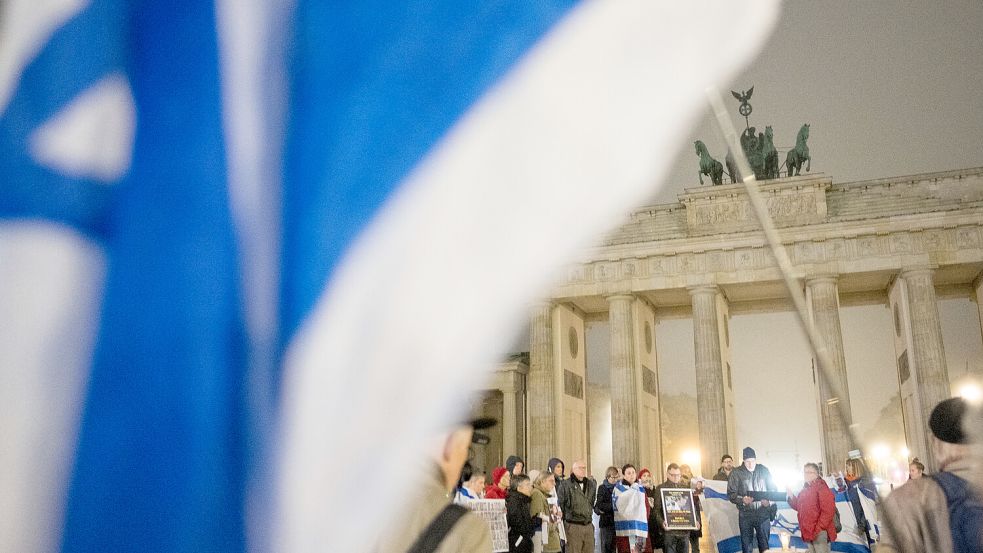 Gedenken zum zweiten Jahrestag des Hamas-Angriffs auf Israel. Foto: dpa/Sebastian Gollnow