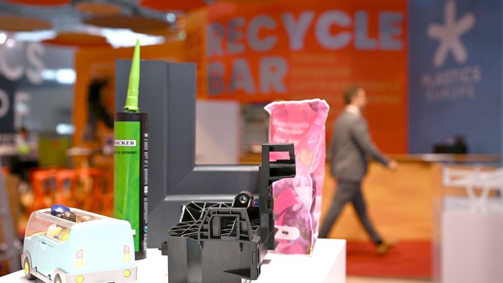 China verkauft viel mehr Maschinen zur Plastikproduktion Foto: Wolf von Dewitz/dpa