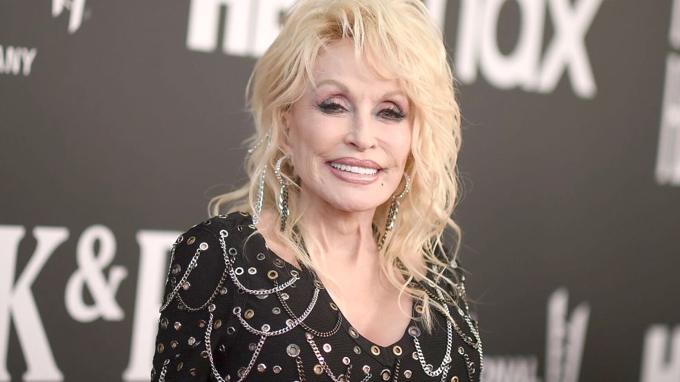 Parton hatte zuletzt immer wieder mit Gesundheitsproblemen zu kämpfen. (Archivbild) Foto: Richard Shotwell/Invision via AP