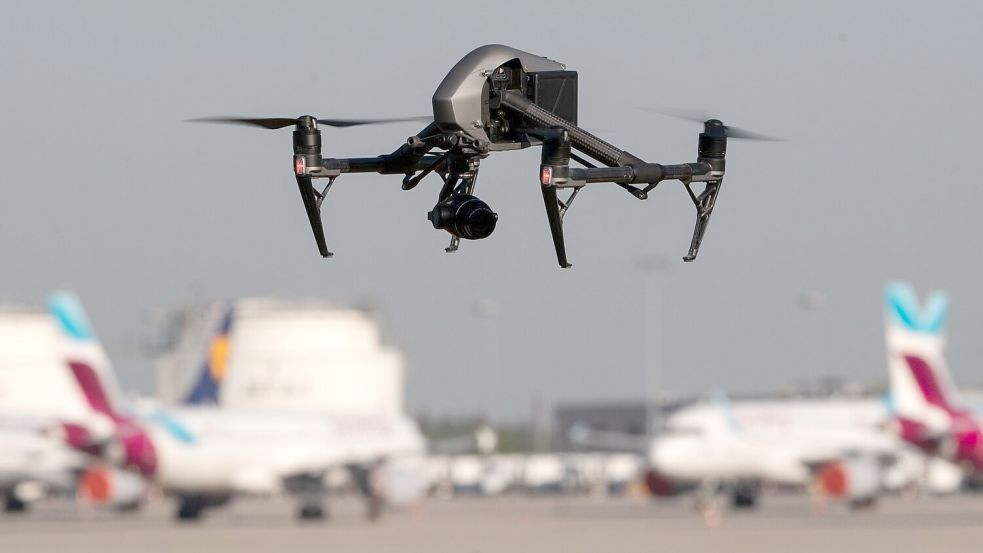 Drohnensichtungen an Flughäfen hatten zuletzt für Aufregung gesorgt. (Archivbild) Foto: Marijan Murat