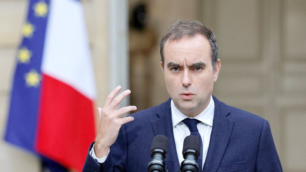 Lecornu ist verhalten optimistisch, dass es eine Lösung für die Regierungskrise gibt. Foto: Stephanie Lecocq/Reuters Pool/AP