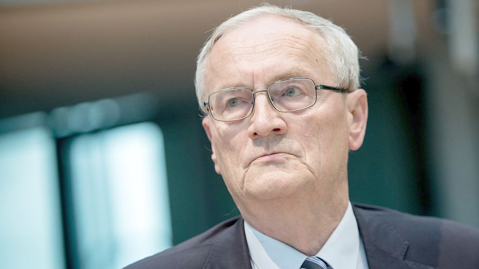 Der frühere BND-Chef Hanning möchte im Block-Prozess aussagen. (Archivbild) Foto: Michael Kappeler