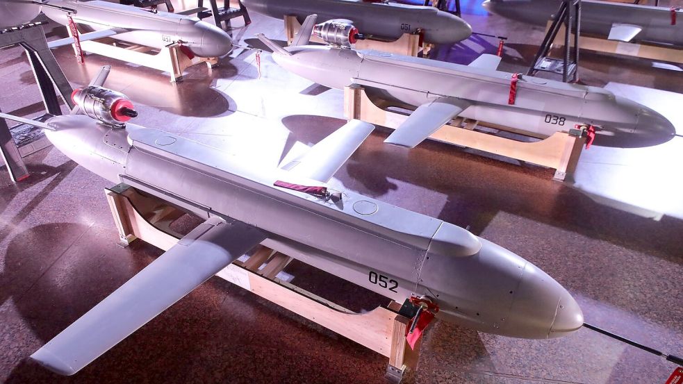 Die Ukraine will die Produktion ihrer weitreichenden Drohnen und Raketen deutlich ausbauen, um die Kriegskosten für Russland zu erhöhen. (Archivbild) Foto: ---/ukrin/dpa