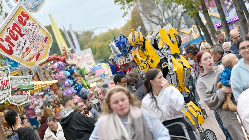 An diesem Oktoberwochenende wird in Leer Gallimarkt gefeiert - hier ein Bild vom Rummelplatz. Auch für viele Fehntjer ist der Gallimarkt ein attraktives Ziel. Foto: Klaus Ortgies