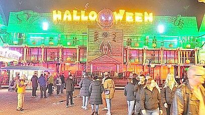 Die Geisterbahn gehört zu den Attraktionen auf dem Leeraner Gallimarkt. Sie ist brandneu und wurde bislang erst dreimal überhaupt auf einem Rummel aufgebaut. Foto: Klaus Ortgies