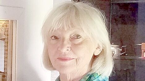 Elise Andresen-Bunjes trägt am Sonnabend in der "Alten Schule" ihres Wohnorts Mitling-Mark aus ihrem neuen Roman "Ermittlung auf ostfriesisch" vor. Die Veranstaltung beginnt um 19 Uhr. Archivfoto: Henning Schoone