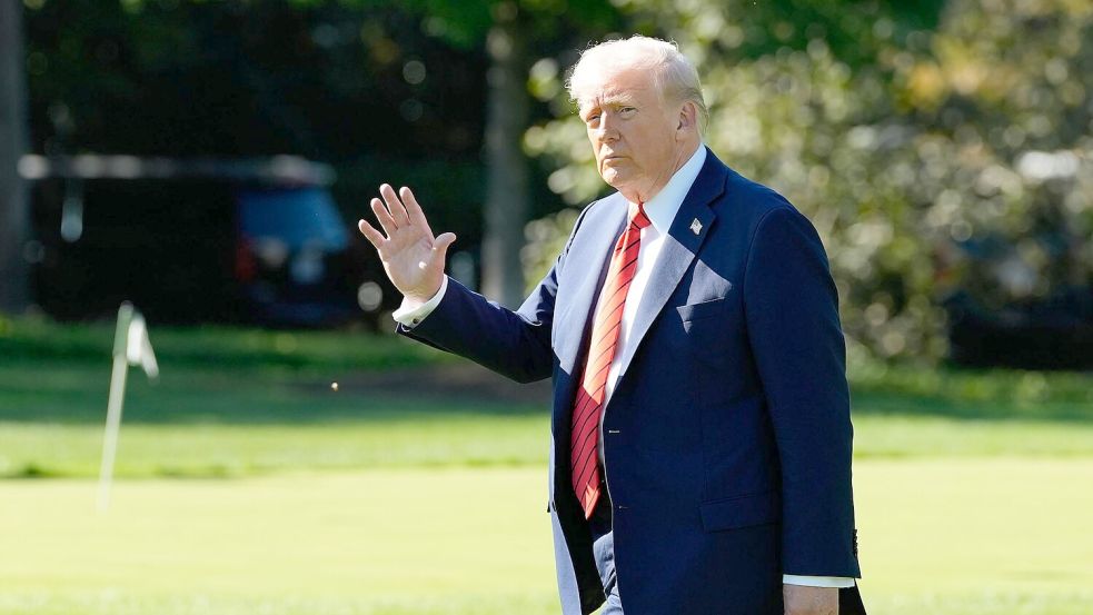 Trump kündigt zusätzliche Zölle für China in Höhe von 100 Prozent an. Foto: Alex Brandon/AP/dpa