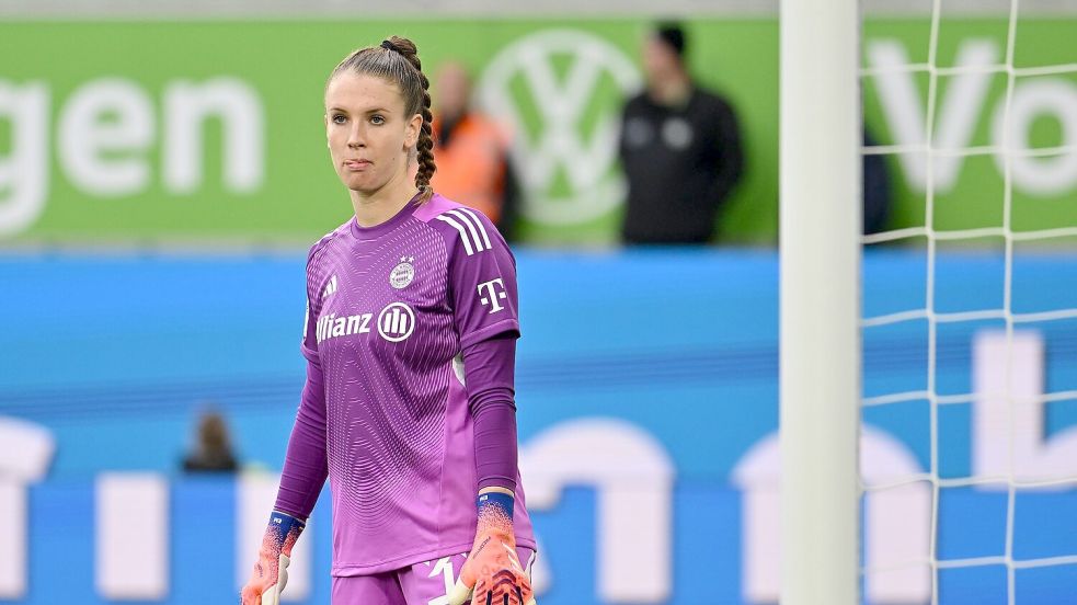 Torhüterin Ena Mahmutovic wird dem FC Bayern und dem deutschen Nationalteam vorerst fehlen. (Archivfoto) Foto: Swen Pförtner