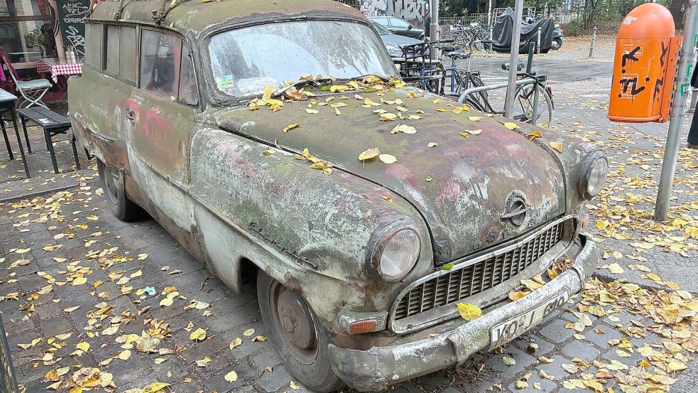 Bloß nicht waschen - dieser Opel ist ein Experiment. Foto: Caroline Bock/dpa