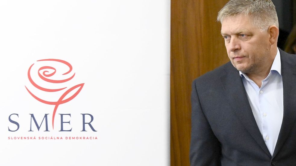 Robert Fico, Vorsitzender der Partei Smer-Sozialdemokratie, ist aufgrund seiner Politik bei vielen EU-Partnern umstritten. (Archivbild) Foto: Deml Ondøej/CTK/dpa