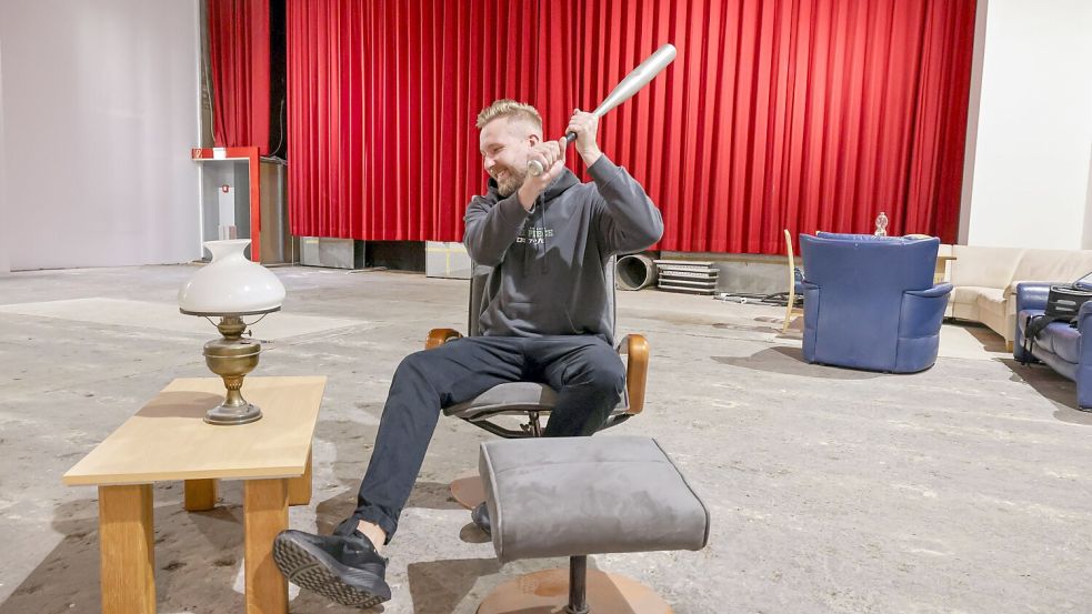 Alexander Thiessen will demnächst in zwei alten Kinosälen sein neues Freizeitkonzept „SmashN’Paint“ eröffnen. Foto: Jörn Martens