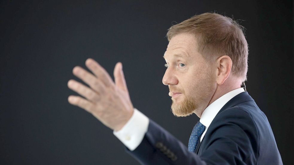 Sachsens Ministerpräsident Michael Kretschmer stellt sich an die Seite seines CDU-Parteikollegen Merz. (Archivbild) Foto: Sebastian Kahnert