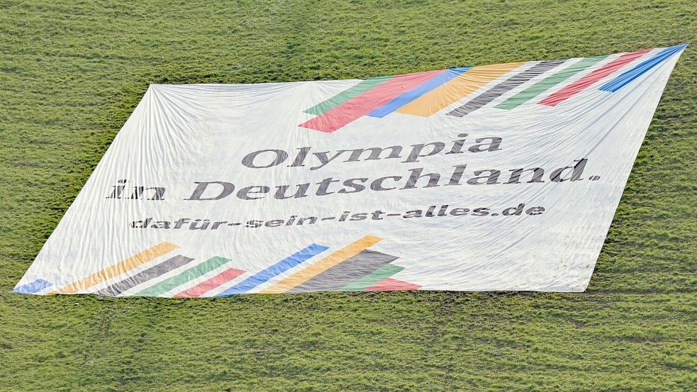 Mit einem großen Bann auf dem Olympiaberg wird für eine Münchner Sommerspiel-Bewerbung geworben. (Archivfoto) Foto: Malin Wunderlich