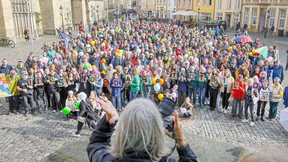 Nach der „Stadtbild“-Aussage von Bundeskanzler Friedrich Merz (CDU) riefen die Caritas und der Verein Exil zu einer Solidaritätsaktion am heutigen Mittwoch, 22. Oktober, auf. Foto: Jörn Martens