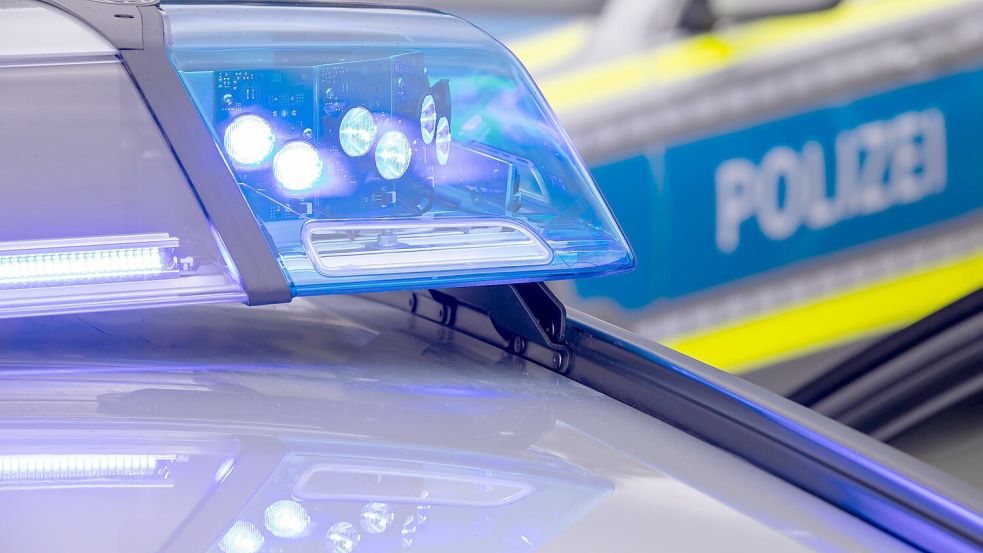 In Osnabrück hat ein 13-jähriges Mädchen für einen Polizeieinsatz gesorgt. Foto: Daniel Karmann/dpa