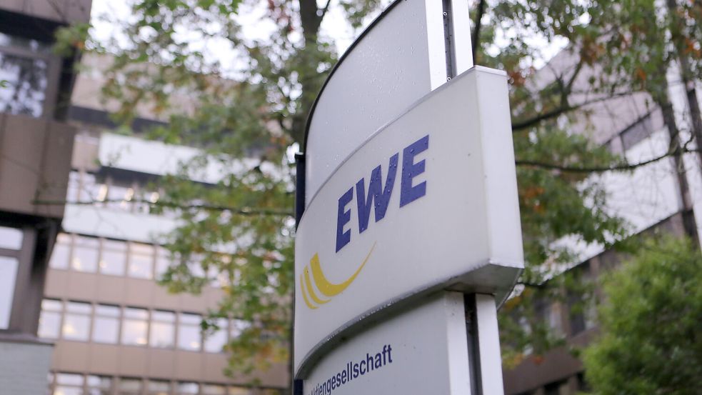 Mehrere tausend Betreiber von PV-Anlagen warten seit Monaten und teilweise Jahren auf ihre Einspeisevergütung von EWE Netz. Foto: Archiv