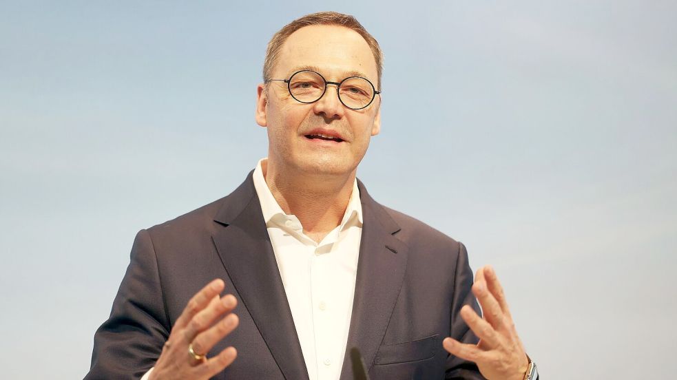 Bernhard Osburg wird neuer Chef der Bahn-Güterverkehrstochter DB Cargo. (Archivbild) Foto: Oliver Berg