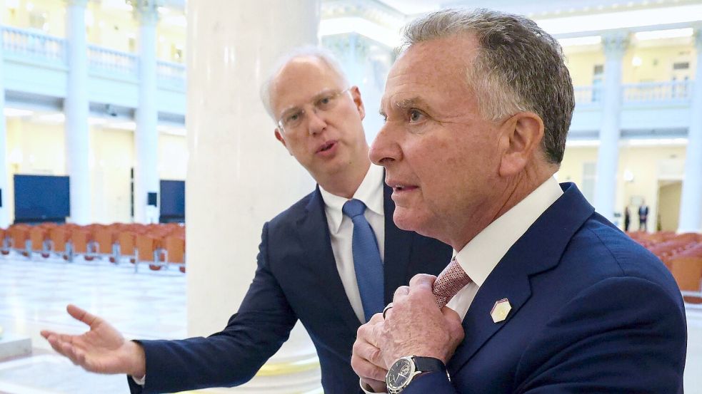 Witkoff und Dmitrijew sollen sich US-Medien zufolge nun erneut treffen. (Archivbild) Foto: Vyacheslav Prokofyev/Pool Sputni