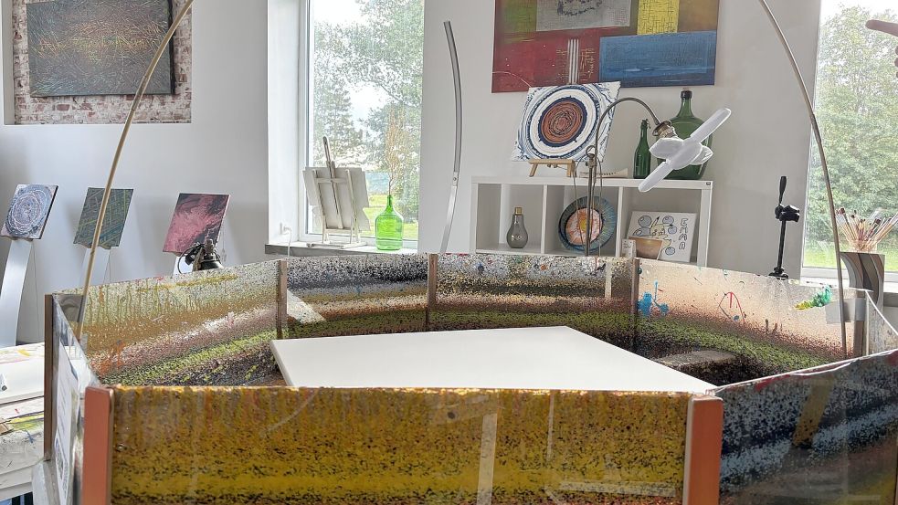 In der Kunstmaschine werden die Leinwände gedreht. Foto: Madita Janßen