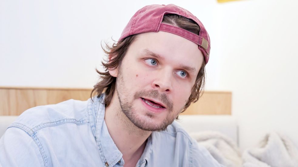 Michi Wischniowski, Schauspieler am Theater Osnabrück, spricht über die Aufarbeitung des Komplexes um die geplatzte „Ödipus“-Produktion. Foto: Jörn Martens