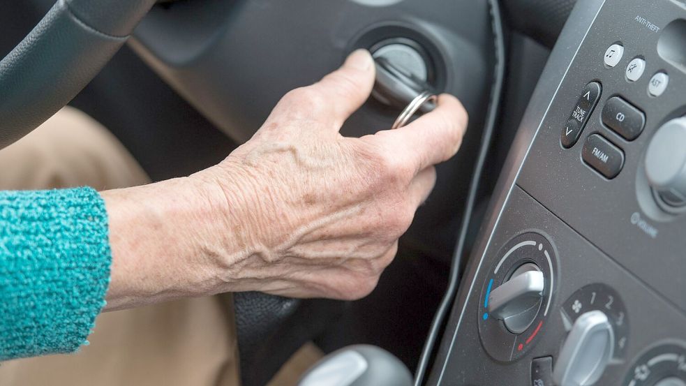 Eine Studie hat herausgefunden, was Ursachen für Verkehrsunfälle Älterer sind. (Symbolbild) Foto: Patrick Pleul