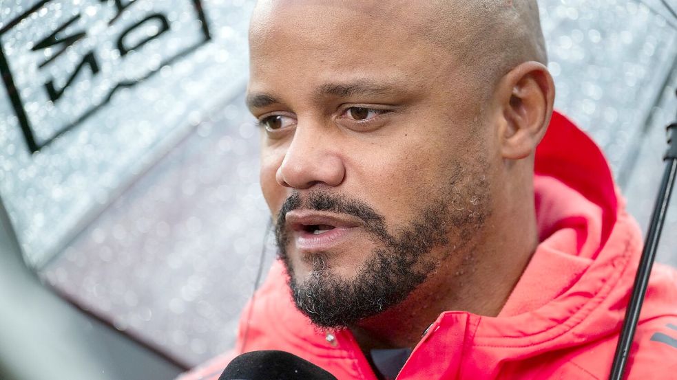 Bayern-Trainer Vincent Kompany hofft auf einen weiteren Münchner Sieg. Foto: Marius Becker