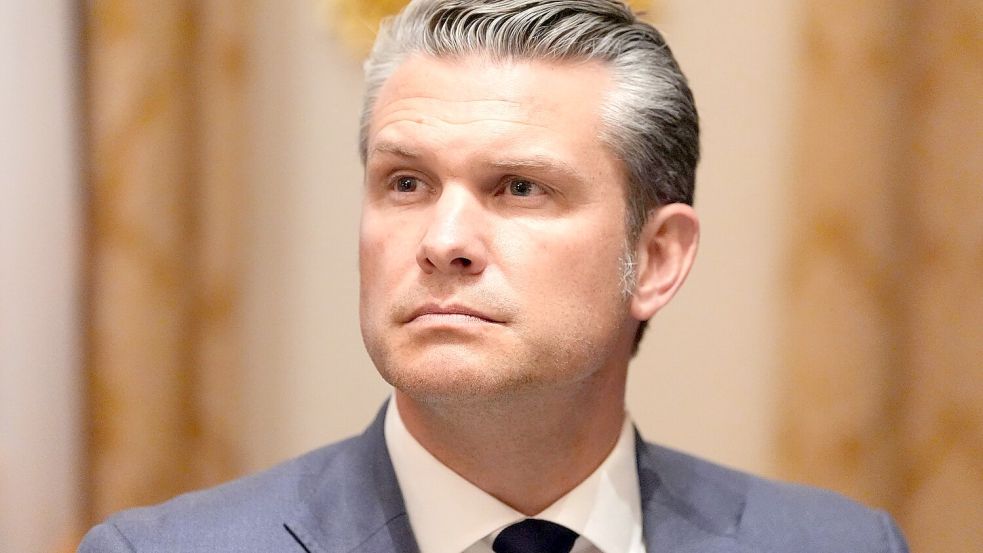 Hegseth nennt sich seit längerer Zeit Kriegsminister. (Archivbild) Foto: Alex Brandon/AP/dpa