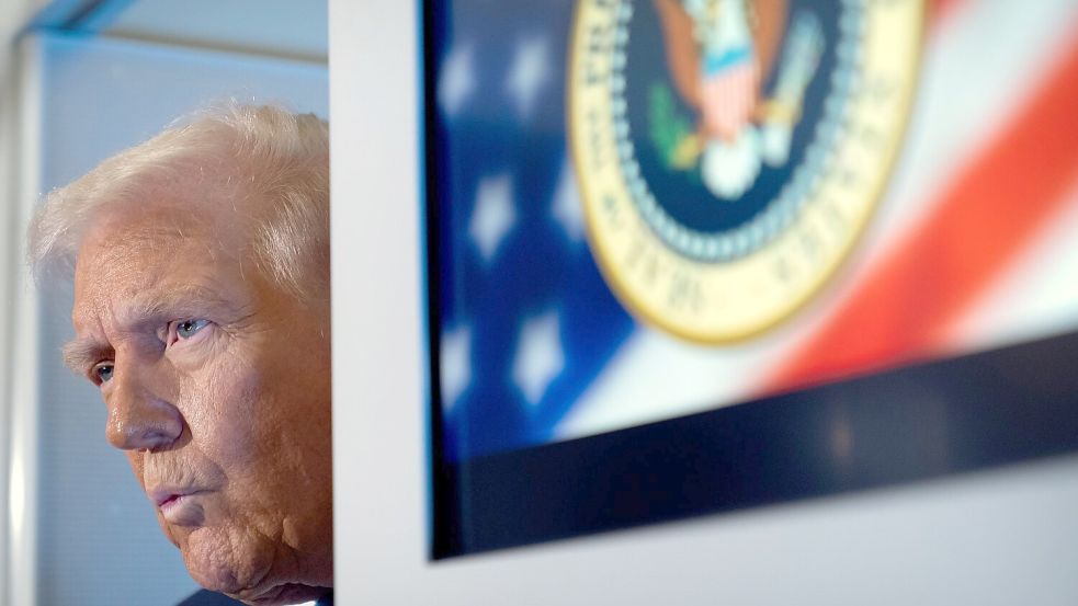 Eine dritte Amtszeit im Weißen Haus? Nun sagt sogar US-Präsident Donald Trump, dass das aufgrund der Rechtslage nicht möglich sei. Foto: Mark Schiefelbein/AP/dpa