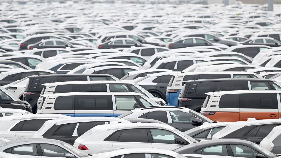 Porsche, Mercedes, BMW und Co.: Der Absturz der deutschen Autobauer betrifft sie alle. Foto: IMAGO/diebildwerft