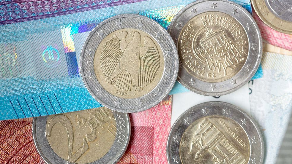 Das Bargeld soll nicht abgeschafft werden. (Symbolbild) Foto: Fernando Gutierrez-Juarez/dpa