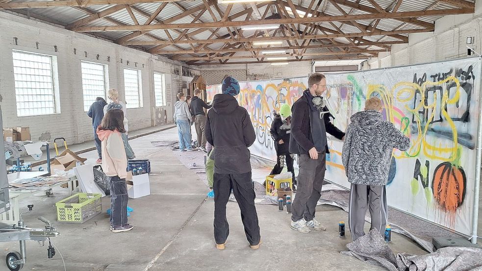 Jugendliche setzen sich kreativ mit ihrer Heimat auseinander. Foto: Timo Zeleck