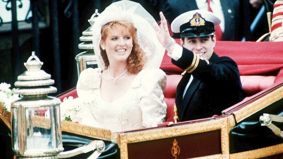 Andrew und Ferguson heirateten fünf Jahre nach Charles und Diana. (Archivbild) Foto: -/epa/dpa